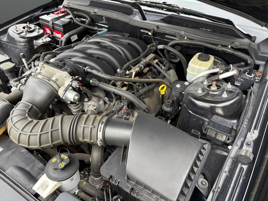 2005 Ford Mustang Image 40