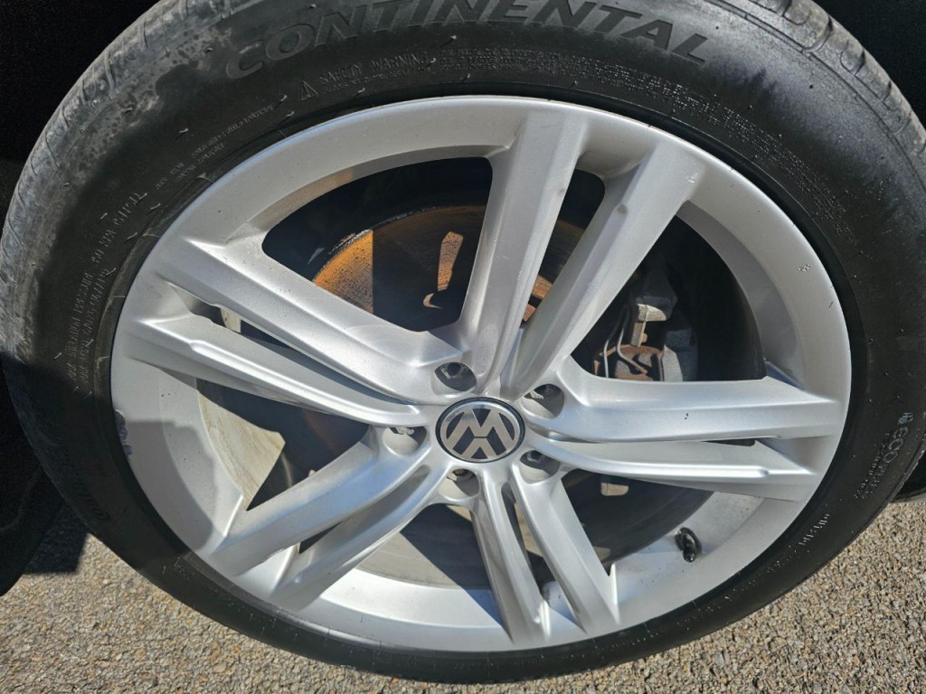 2015 Volkswagen Passat Image 15