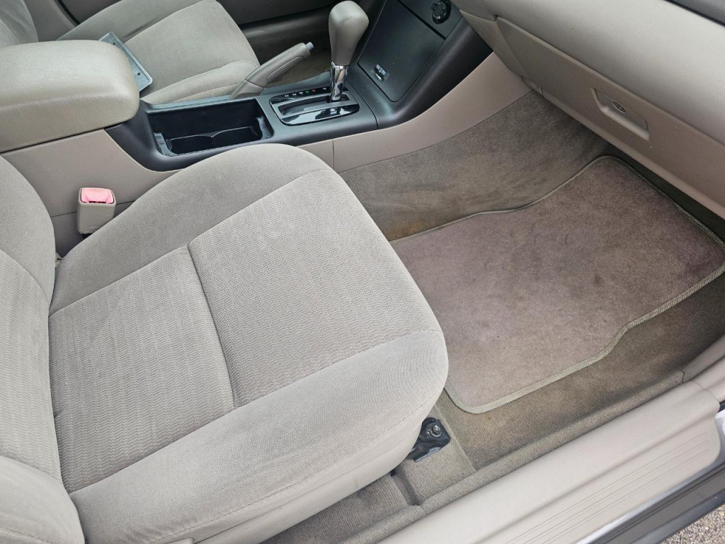 2006 Toyota Camry Image 18