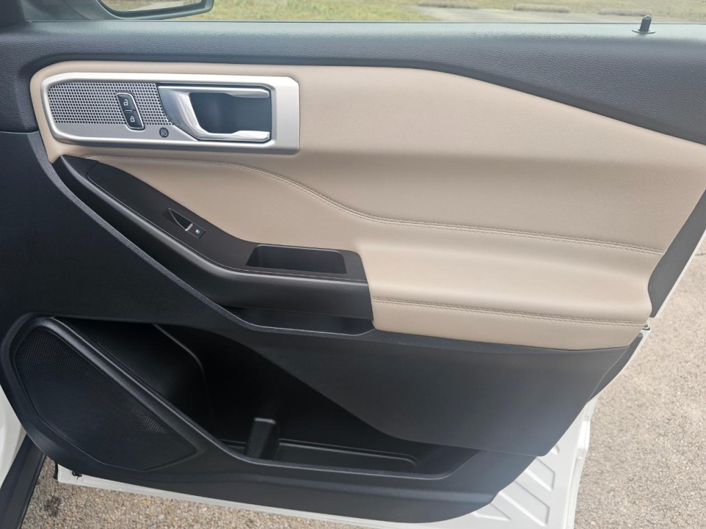 2020 Ford Explorer Image 18
