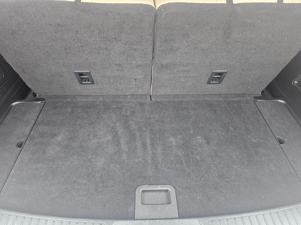 2020 Ford Explorer Image 22