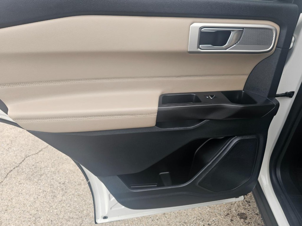 2020 Ford Explorer Image 26
