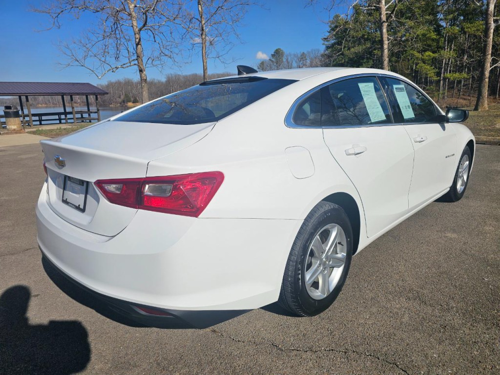 2023 Chevrolet Malibu Image 6