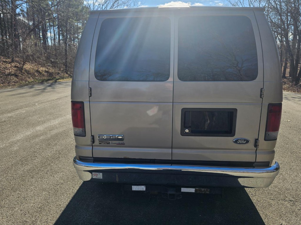 2007 Ford Econoline Image 7