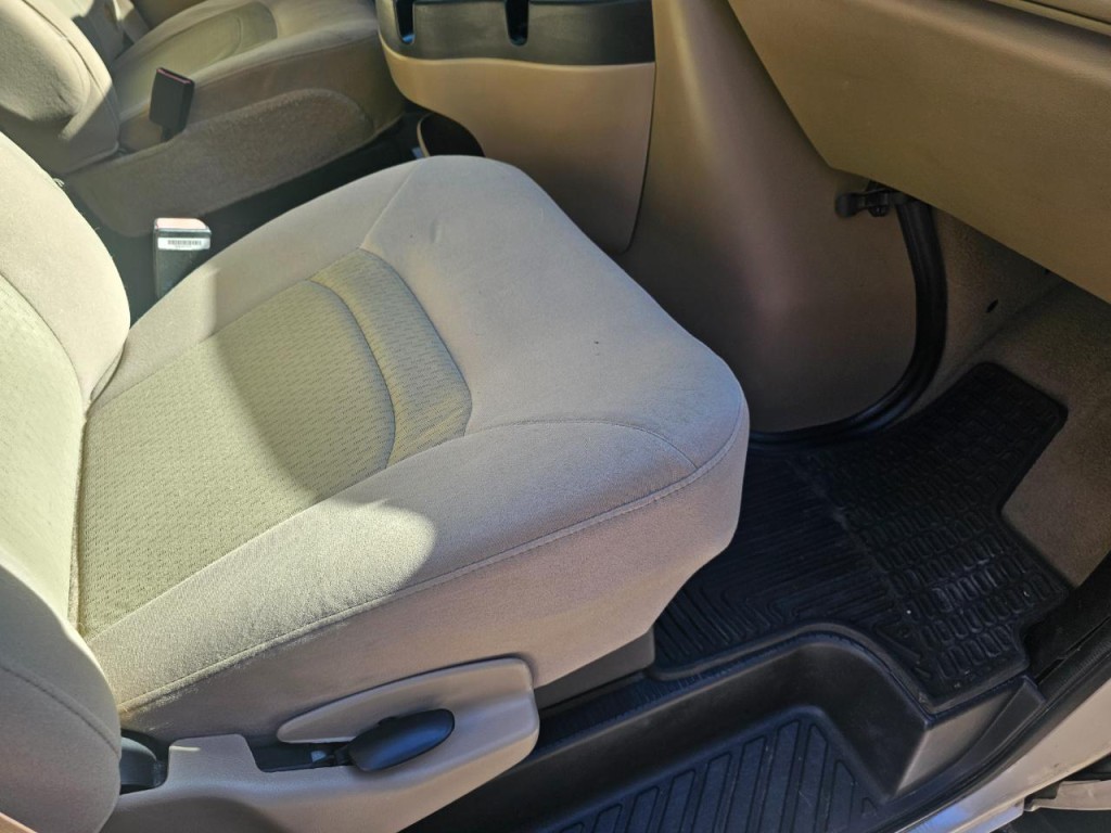 2007 Ford Econoline Image 17