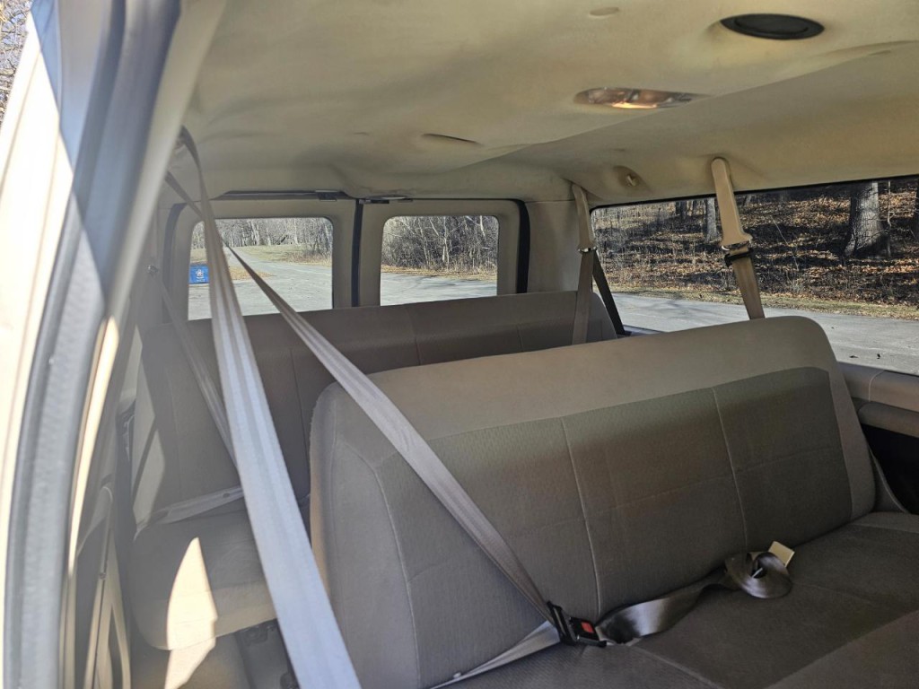 2007 Ford Econoline Image 22