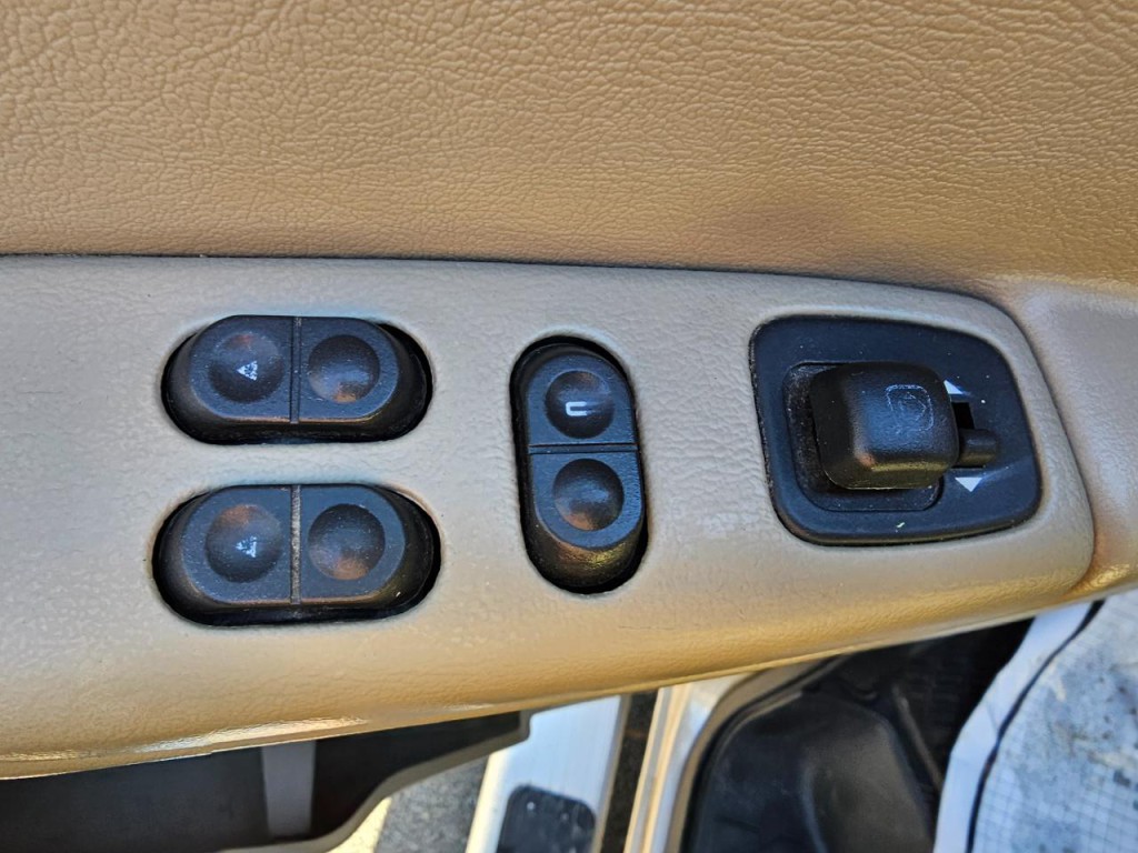 2007 Ford Econoline Image 30