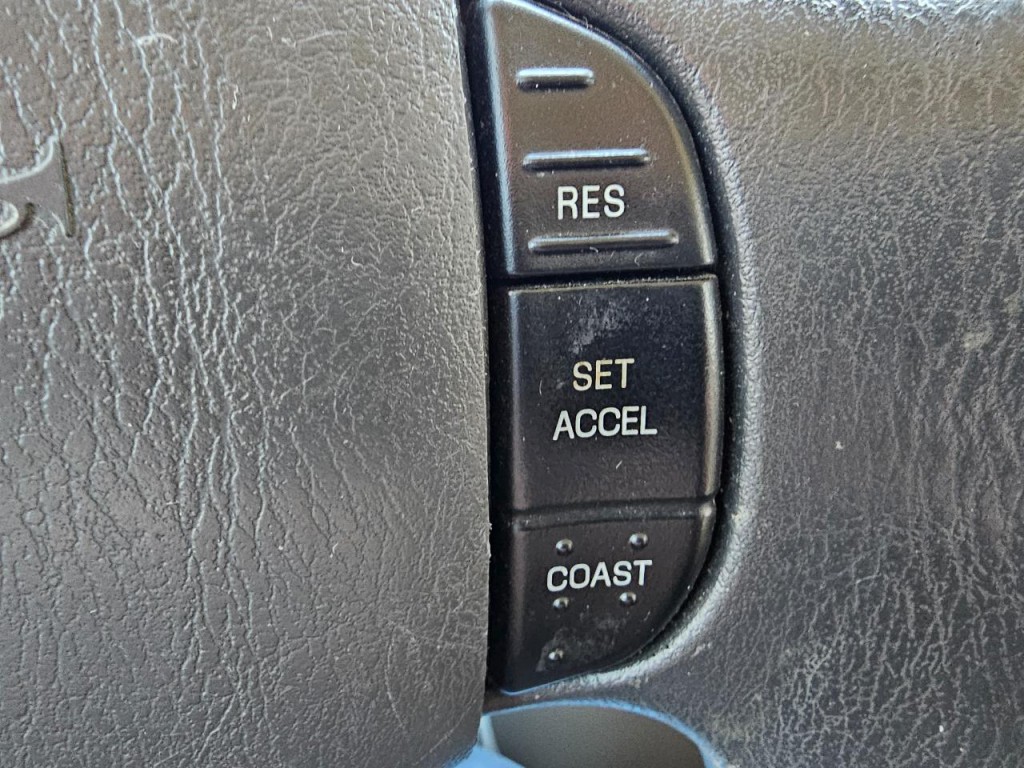 2007 Ford Econoline Image 34