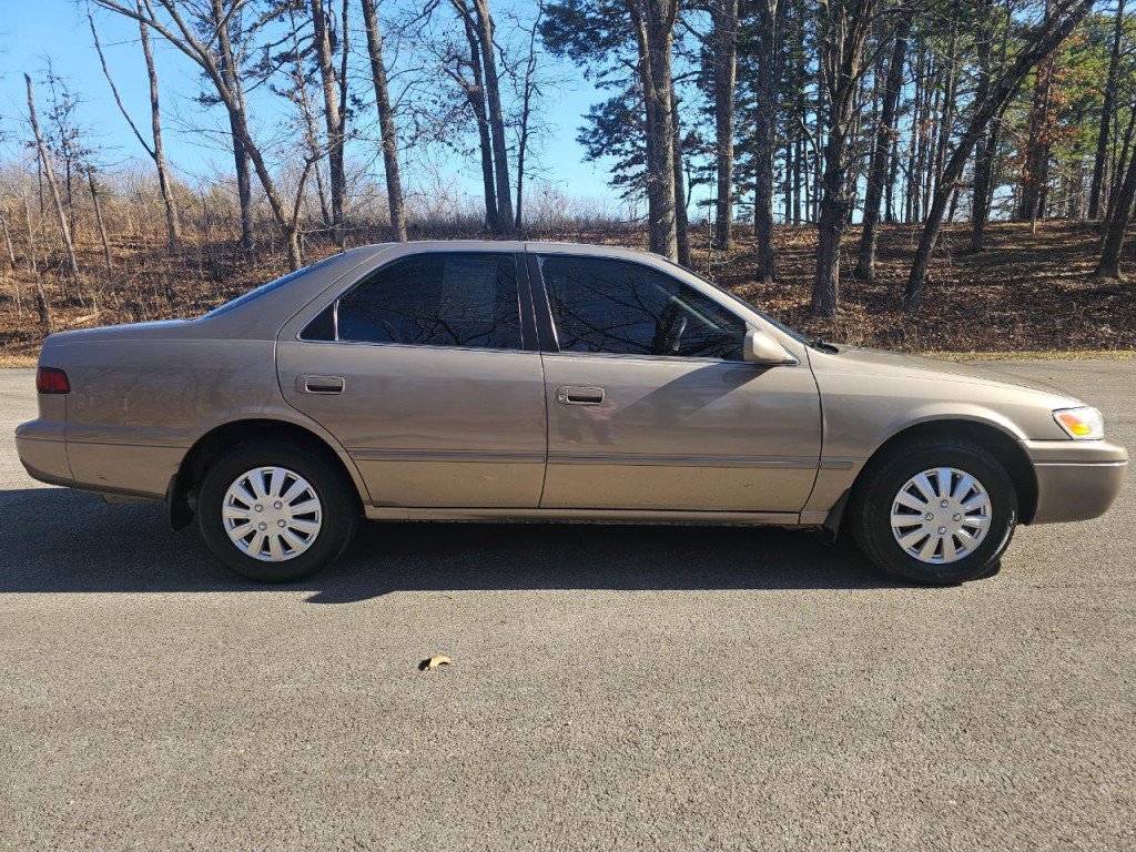 1999 Toyota Camry Image 4