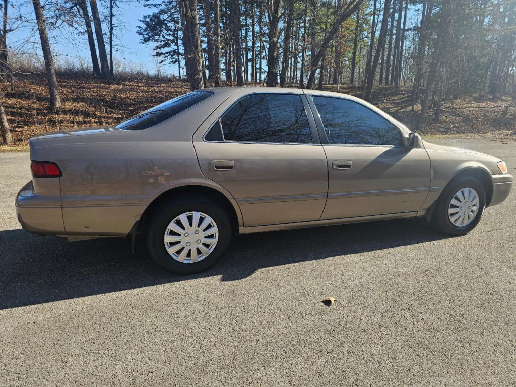 1999 Toyota Camry Image 5
