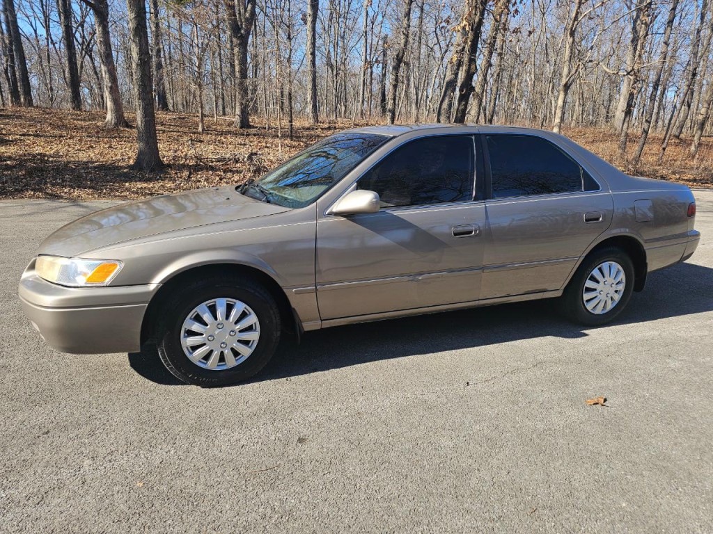 1999 Toyota Camry Image 11