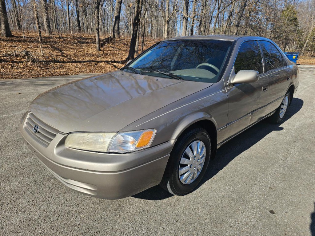 1999 Toyota Camry Image 12