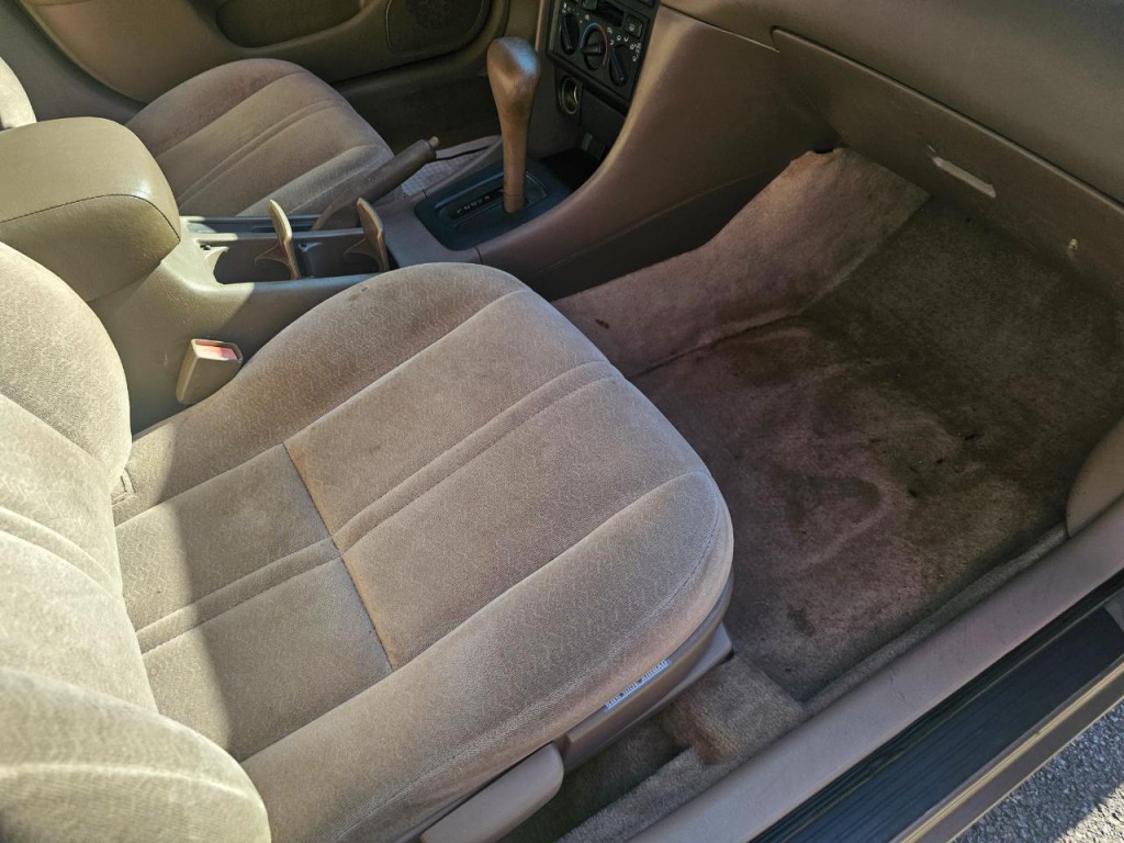 1999 Toyota Camry Image 17