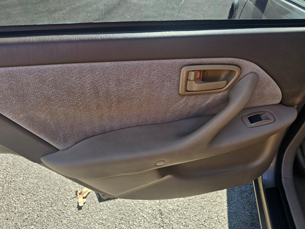 1999 Toyota Camry Image 20