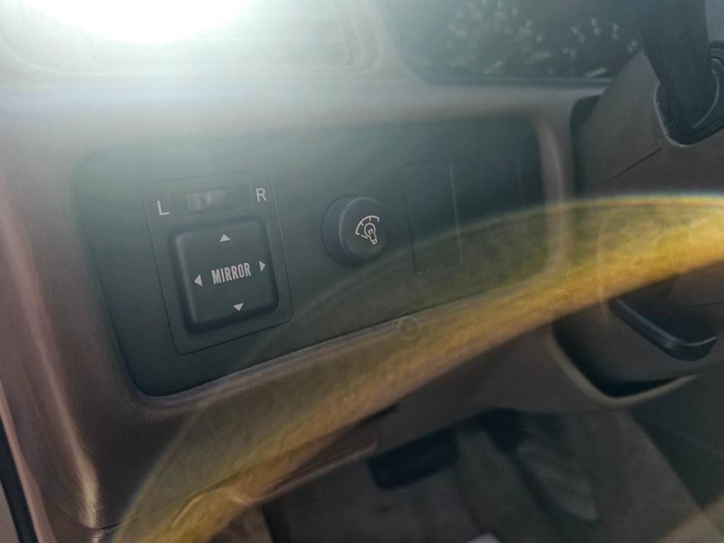 1999 Toyota Camry Image 28