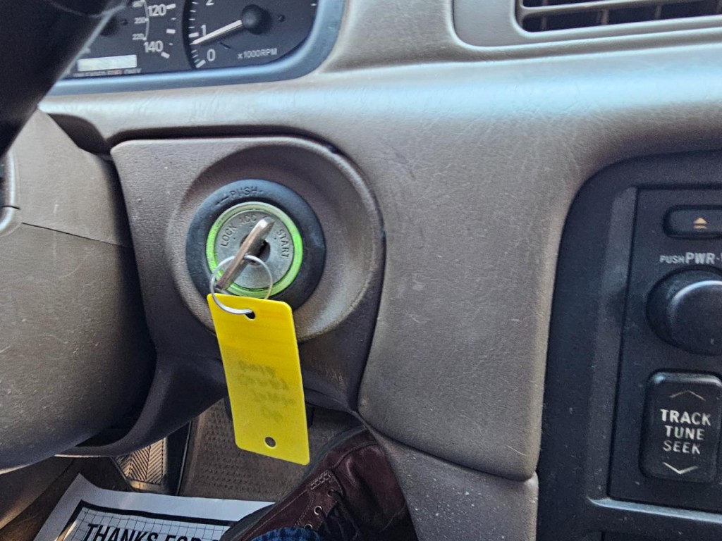 1999 Toyota Camry Image 32