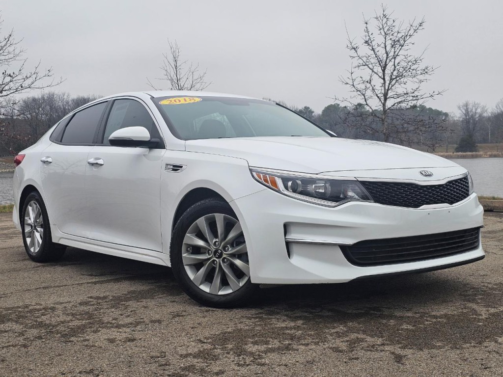 2018 Kia Optima Image 1