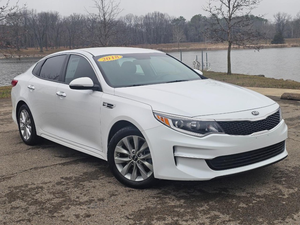 2018 Kia Optima Image 2