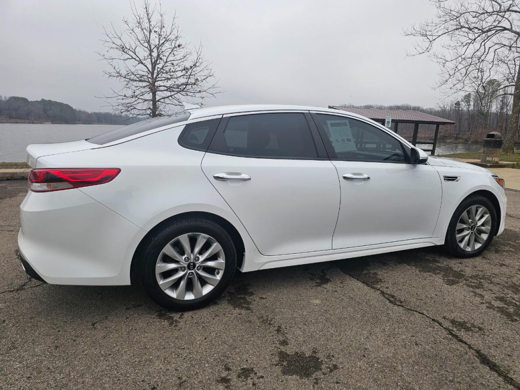 2018 Kia Optima Image 5