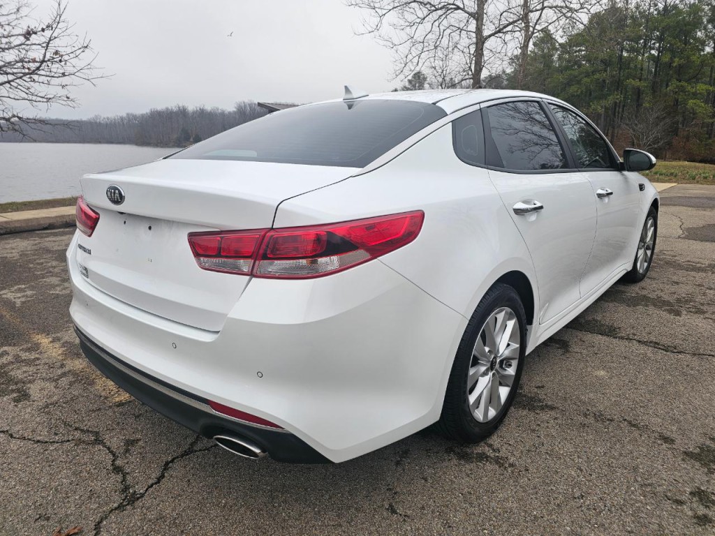 2018 Kia Optima Image 6