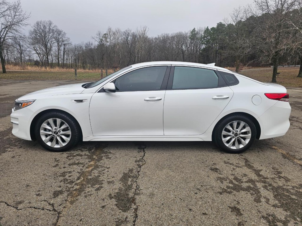 2018 Kia Optima Image 10