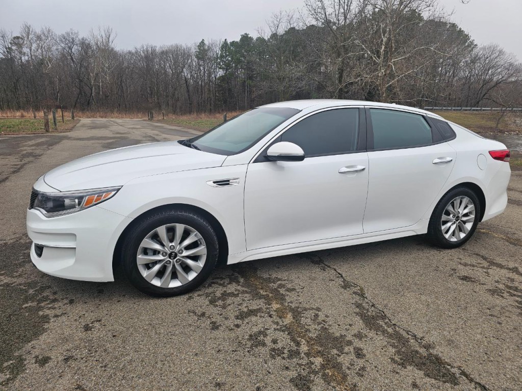 2018 Kia Optima Image 11