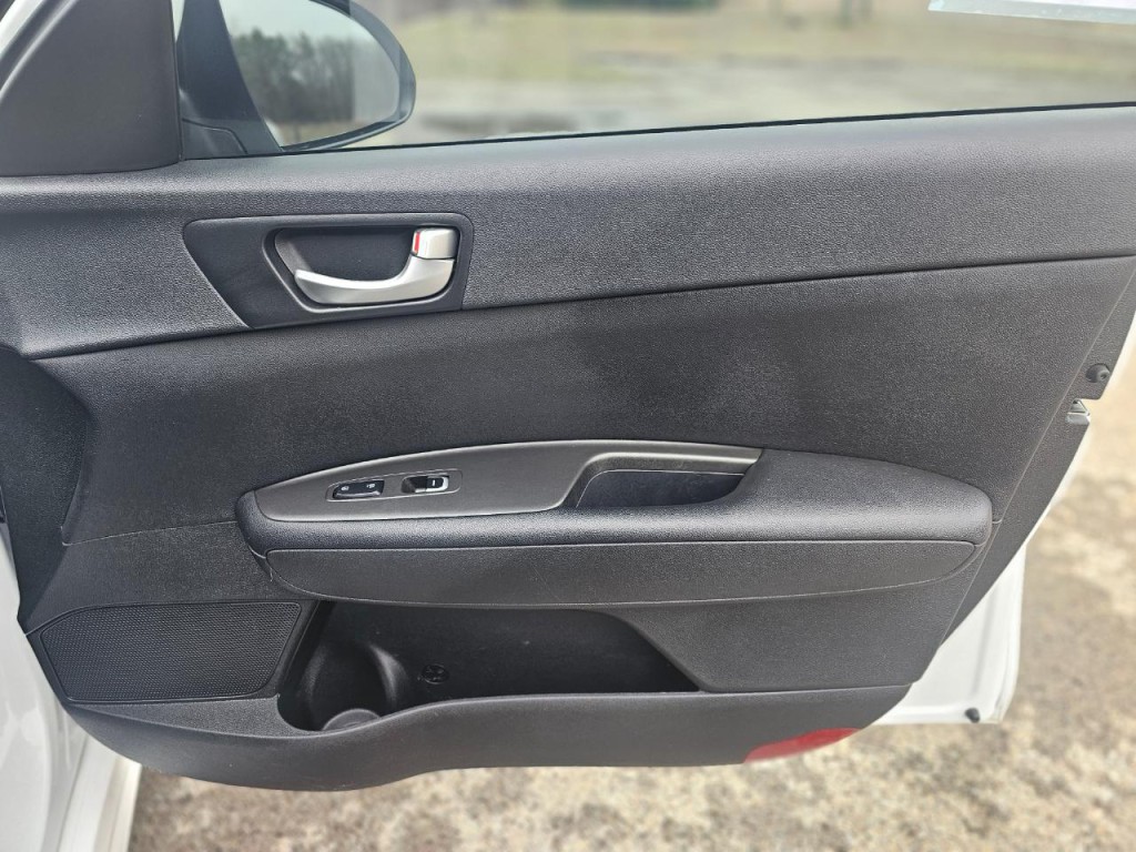 2018 Kia Optima Image 16