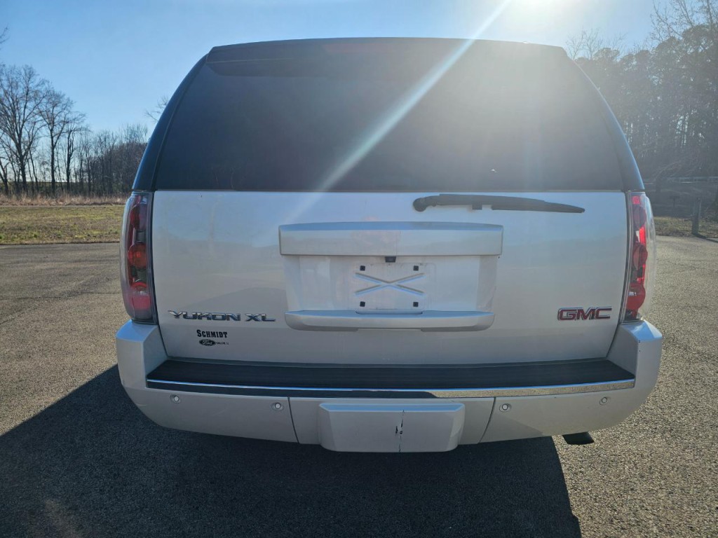 2014 GMC Yukon Image 7