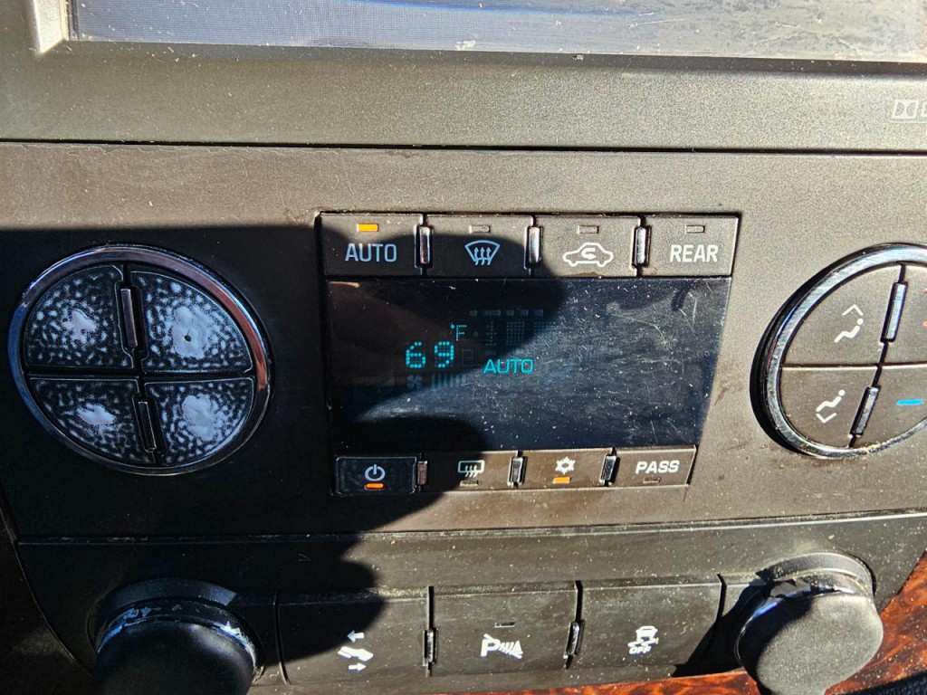 2014 GMC Yukon Image 47