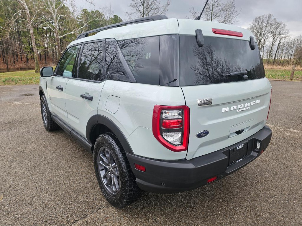 2024 Ford Bronco Image 8