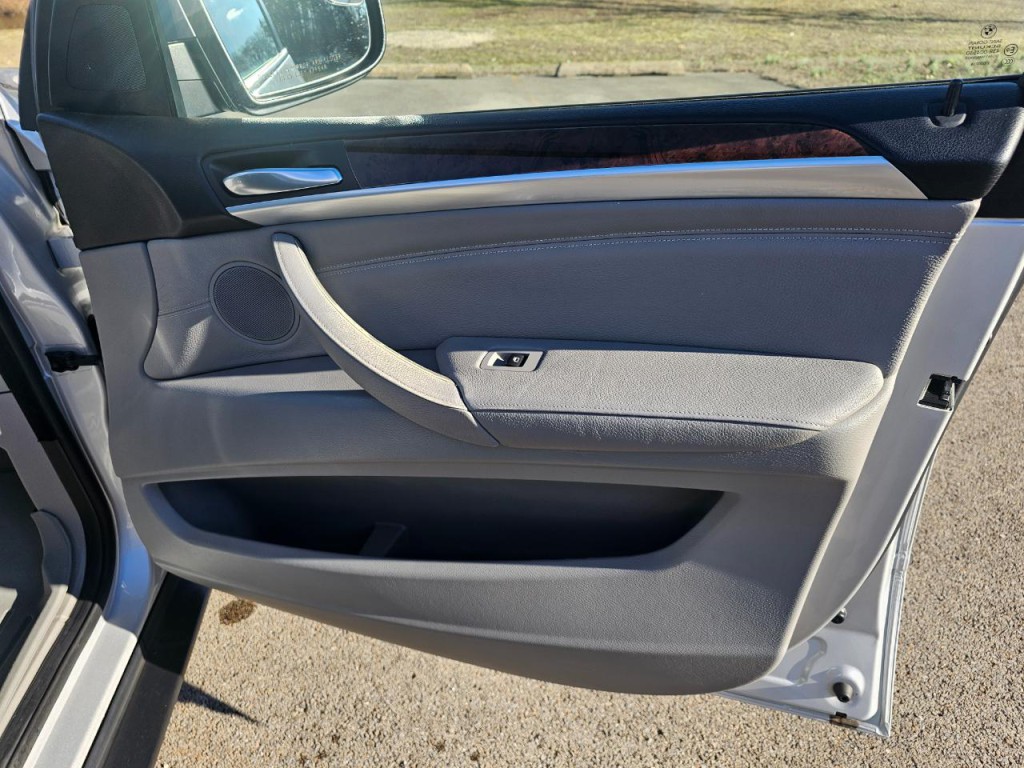 2008 BMW X5 Image 17