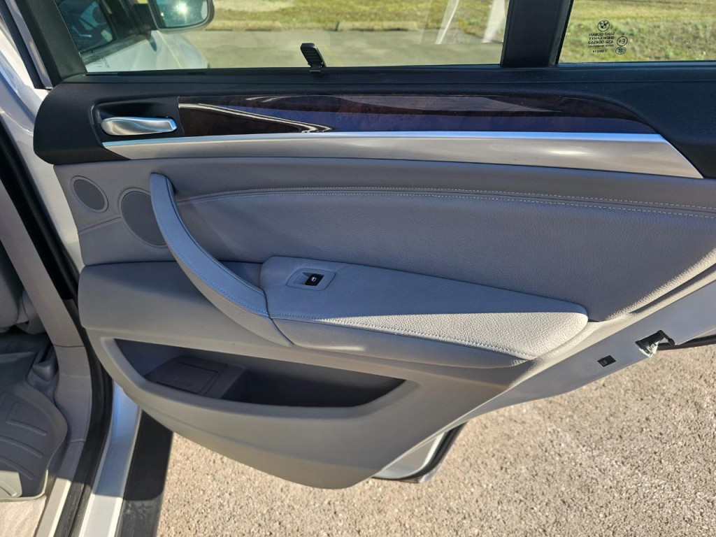 2008 BMW X5 Image 19