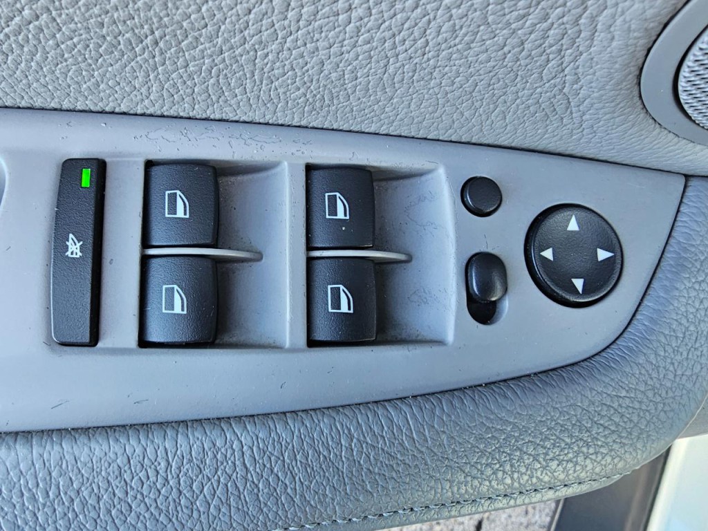 2008 BMW X5 Image 30