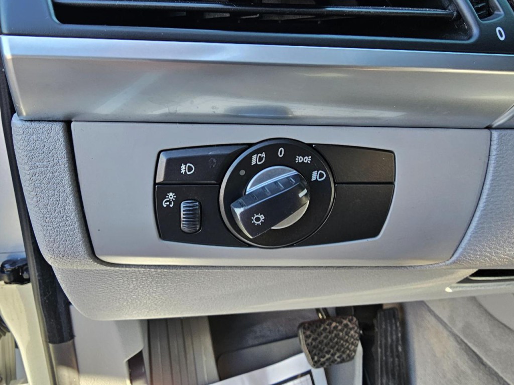 2008 BMW X5 Image 32