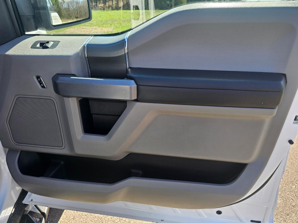 2016 Ford F-150 Image 18