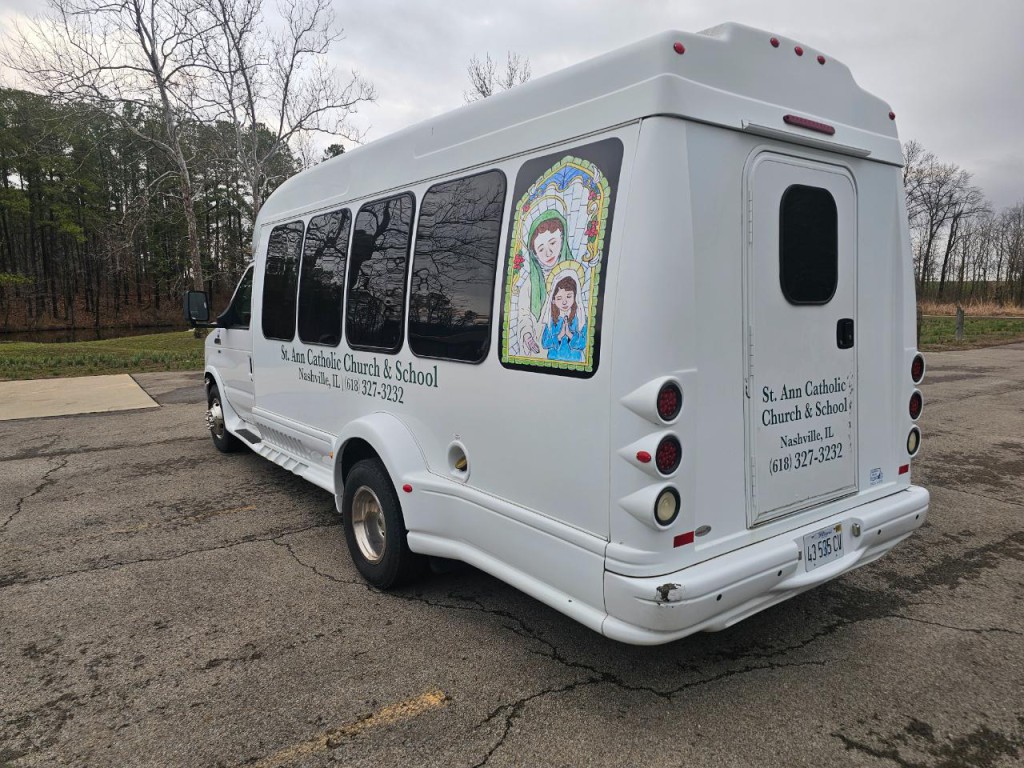 2010 Ford Econoline Image 7