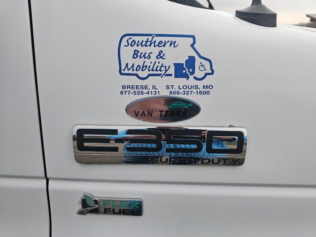 2010 Ford Econoline Image 14