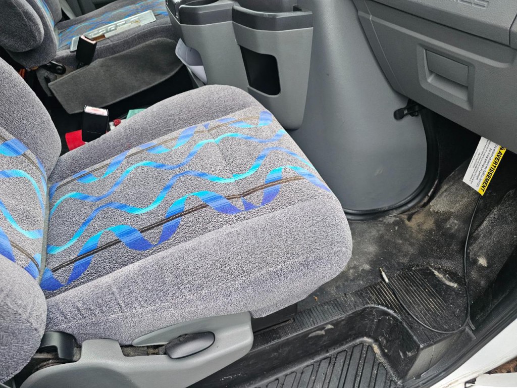 2010 Ford Econoline Image 16