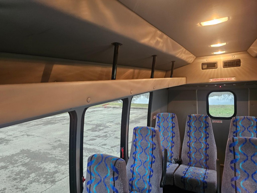 2010 Ford Econoline Image 21