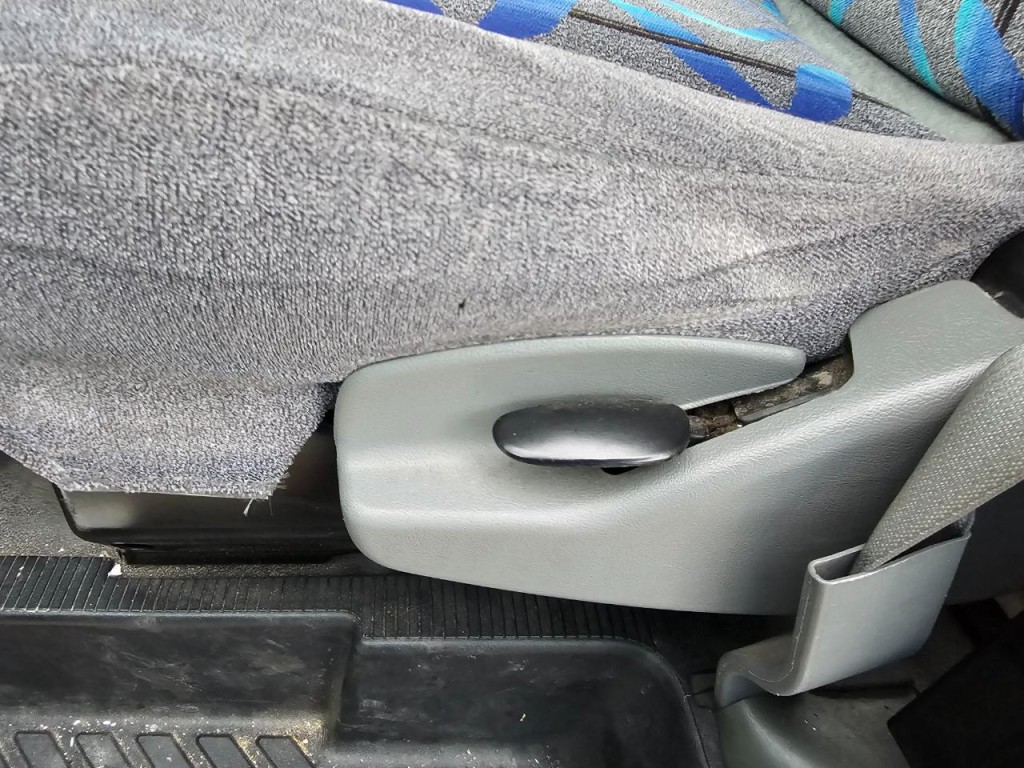 2010 Ford Econoline Image 25