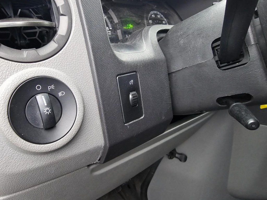 2010 Ford Econoline Image 26