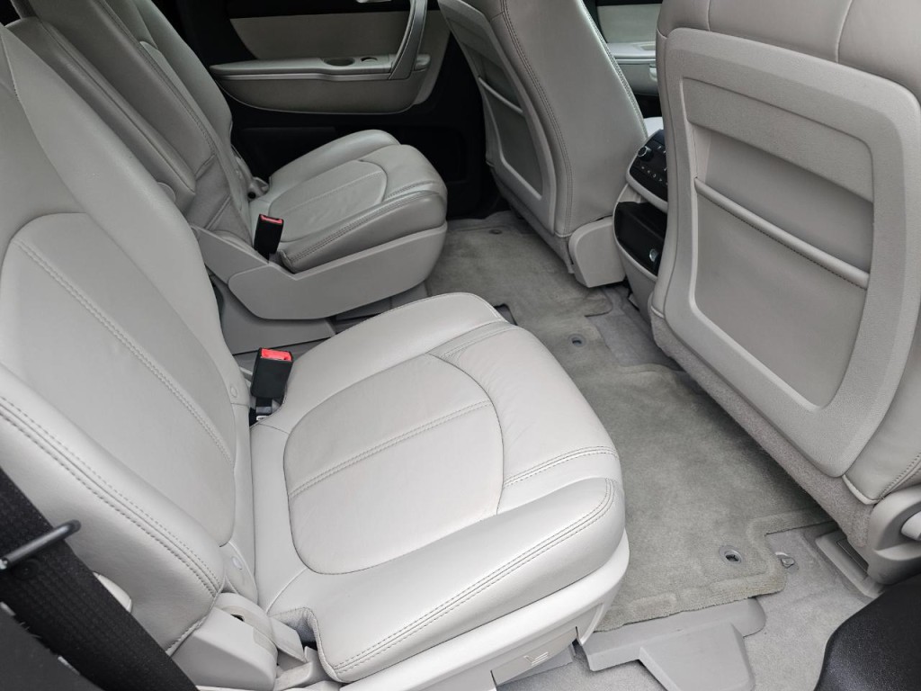 2012 GMC Acadia Image 21