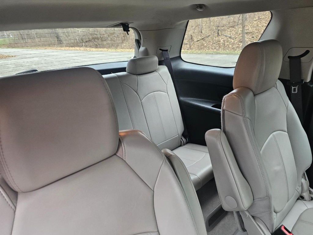 2012 GMC Acadia Image 22