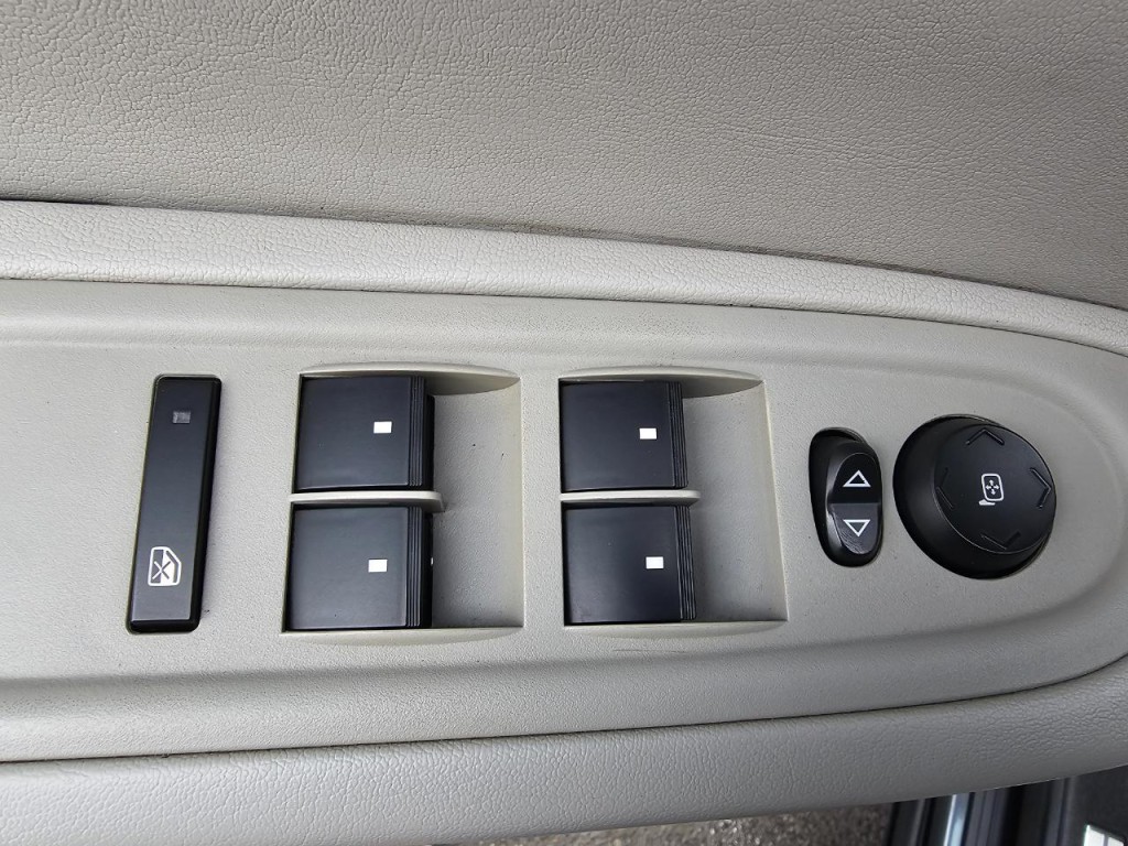 2012 GMC Acadia Image 33