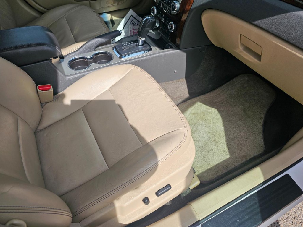 2012 Ford Fusion Image 17