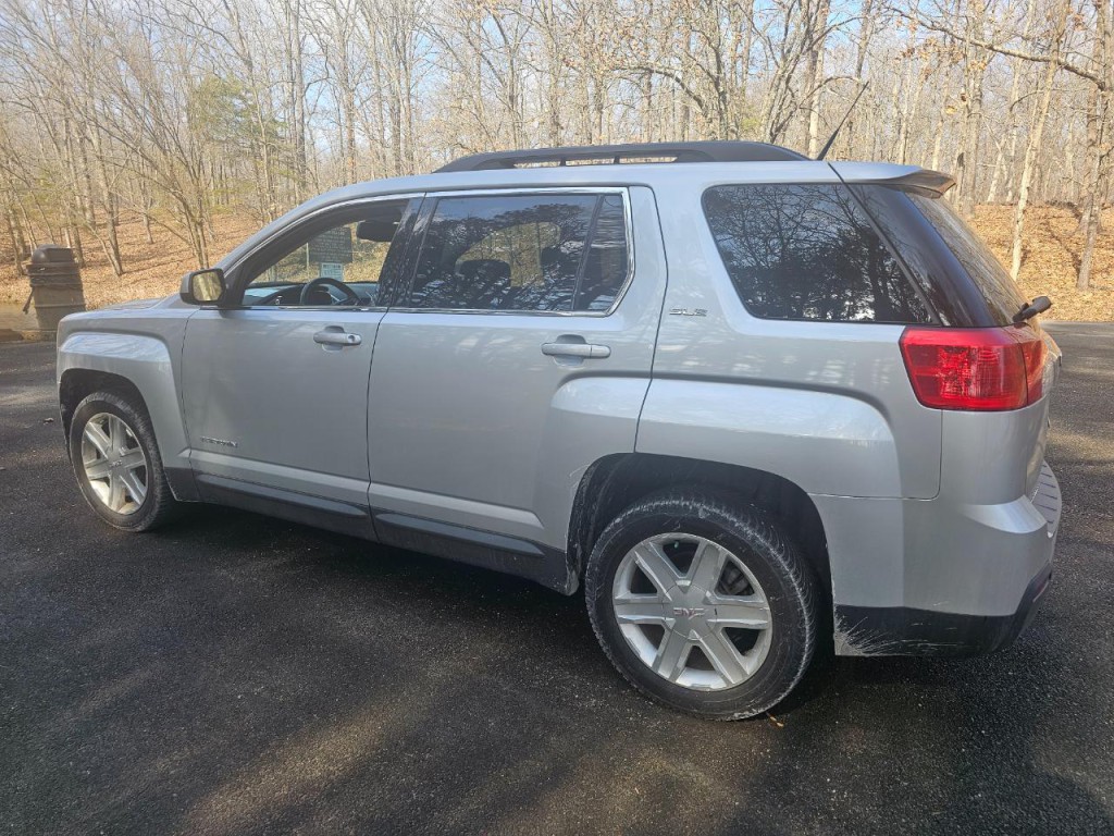 2011 GMC Terrain Image 3