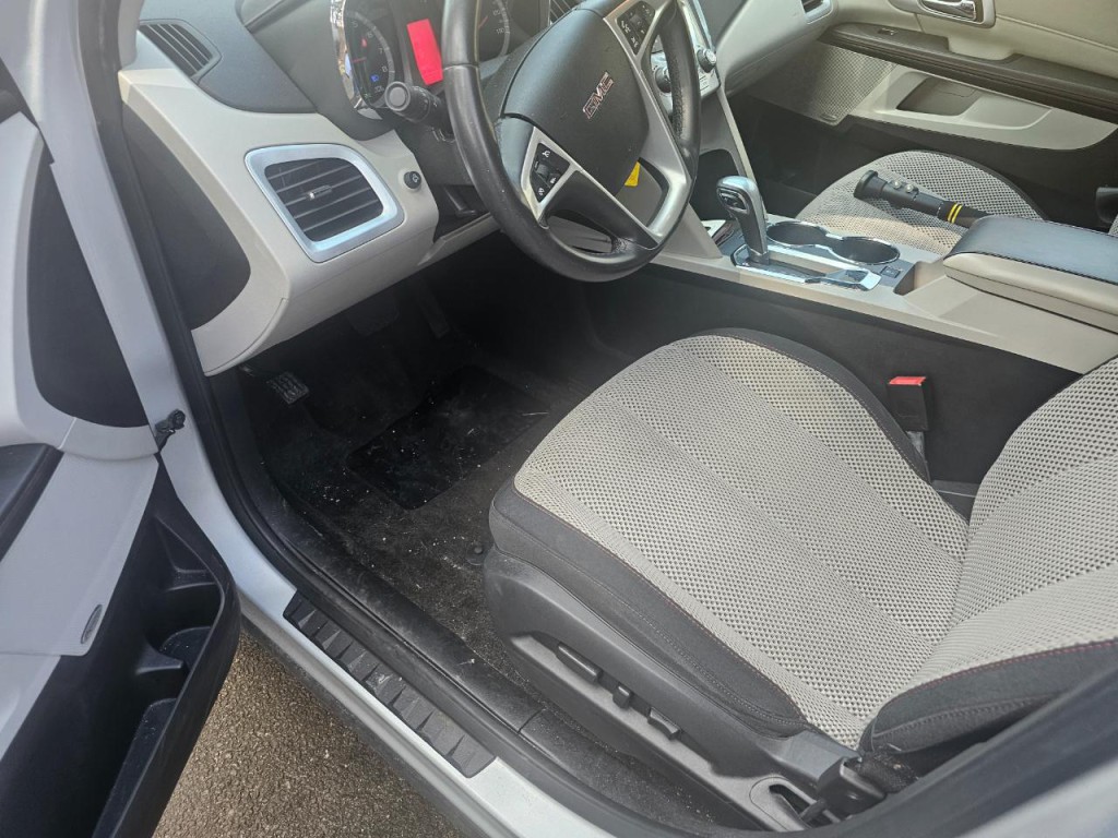 2011 GMC Terrain Image 8