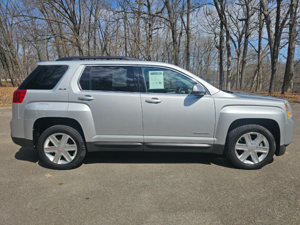 2011 GMC Terrain Image 4