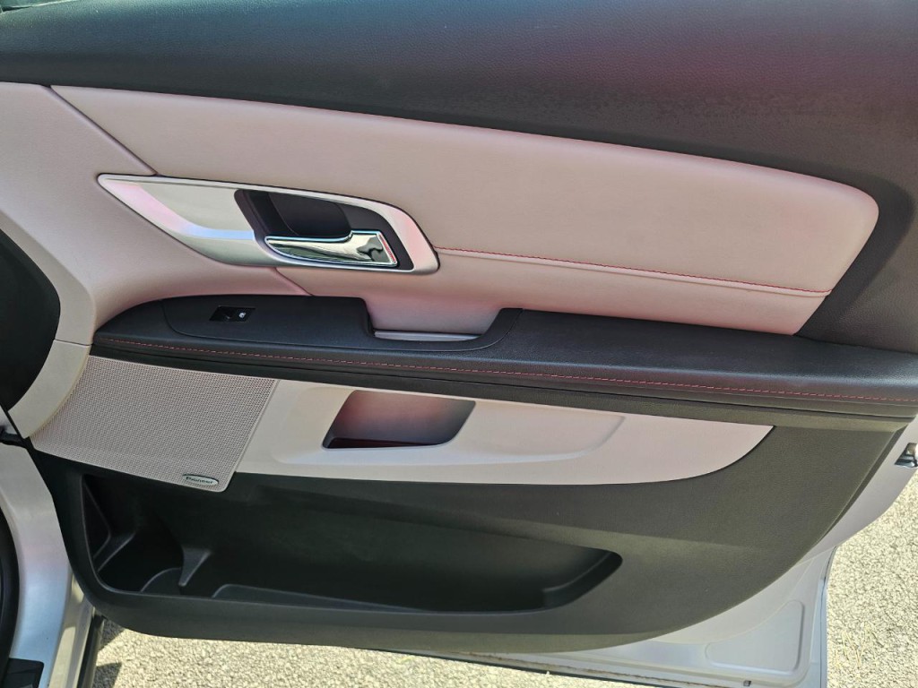 2011 GMC Terrain Image 16