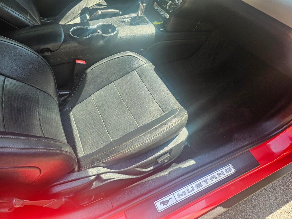 2016 Ford Mustang Image 17
